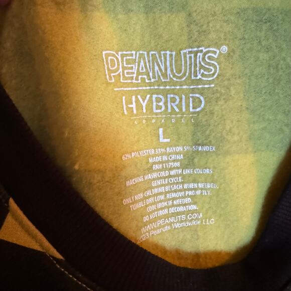 Checkered Pullover Black and Yellow Checkered Snoopy Sweatshirt Large - Picture 3 of 9